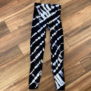 PINK leggings Black/White Tye dyed. Small